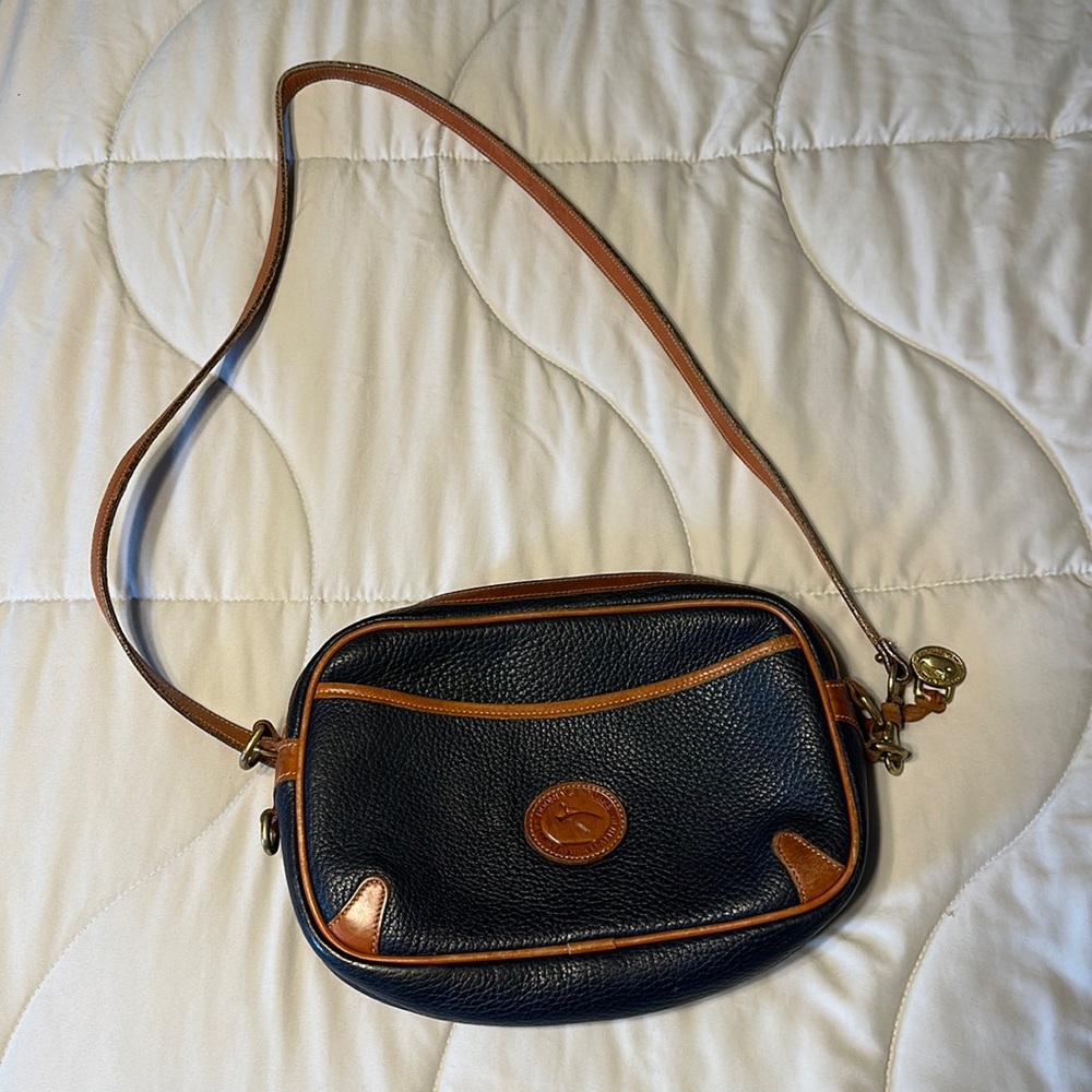 Vintage Dooney and Bourke Crossbody
